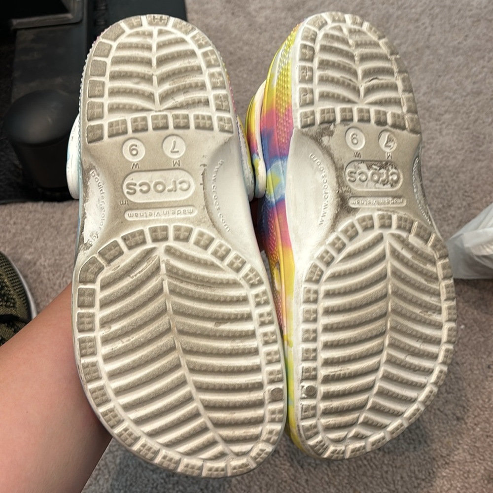 Crocs - Picture 2 of 2